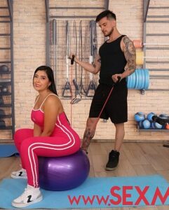 Lina Henao. Big Tits Blowjob. The coach is very horny seeing Lina Henao's big ass.