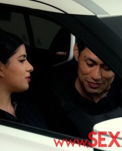 Layla. Nalgonas Tetonas. Dos policías (Layla y su pareja) se detienen en mitad de la noche para divertirse.